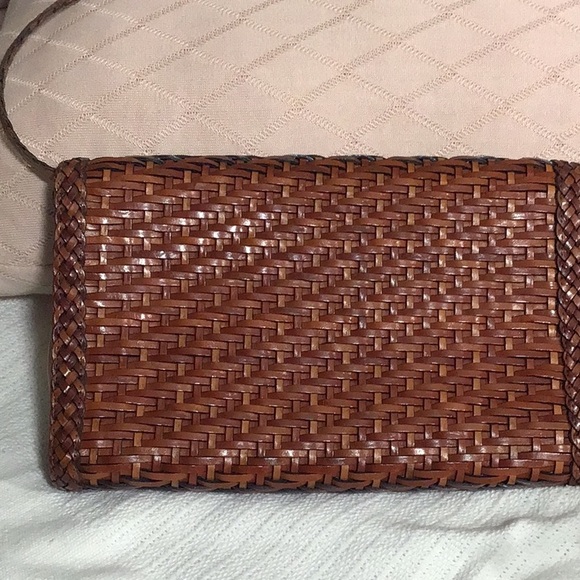 Vintage LJS collection, leather shoulder bag. This bag is in pristine condition. - Picture 7 of 12